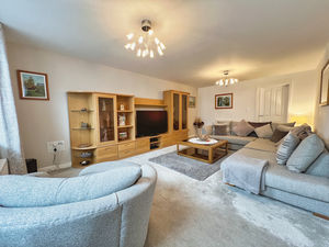 Photo 25- click for photo gallery